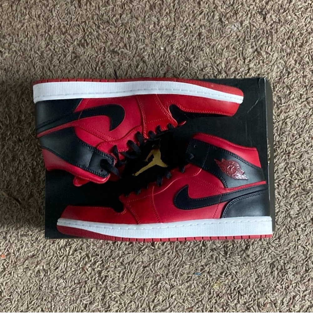 Jordan 1 Mid Reverse Bred Red & Black shoes (BRAND NEW)